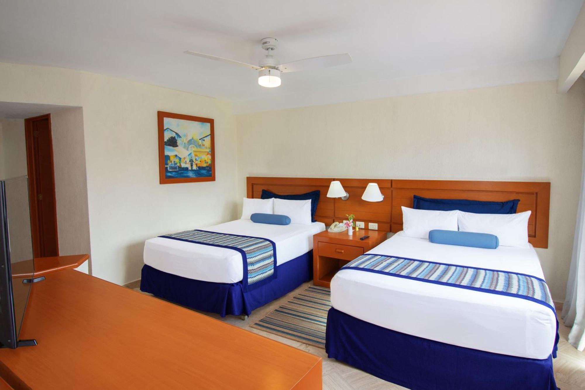 Plaza Pelicanos Grand Beach Resort All Inclusive Puerto Vallarta Exterior photo